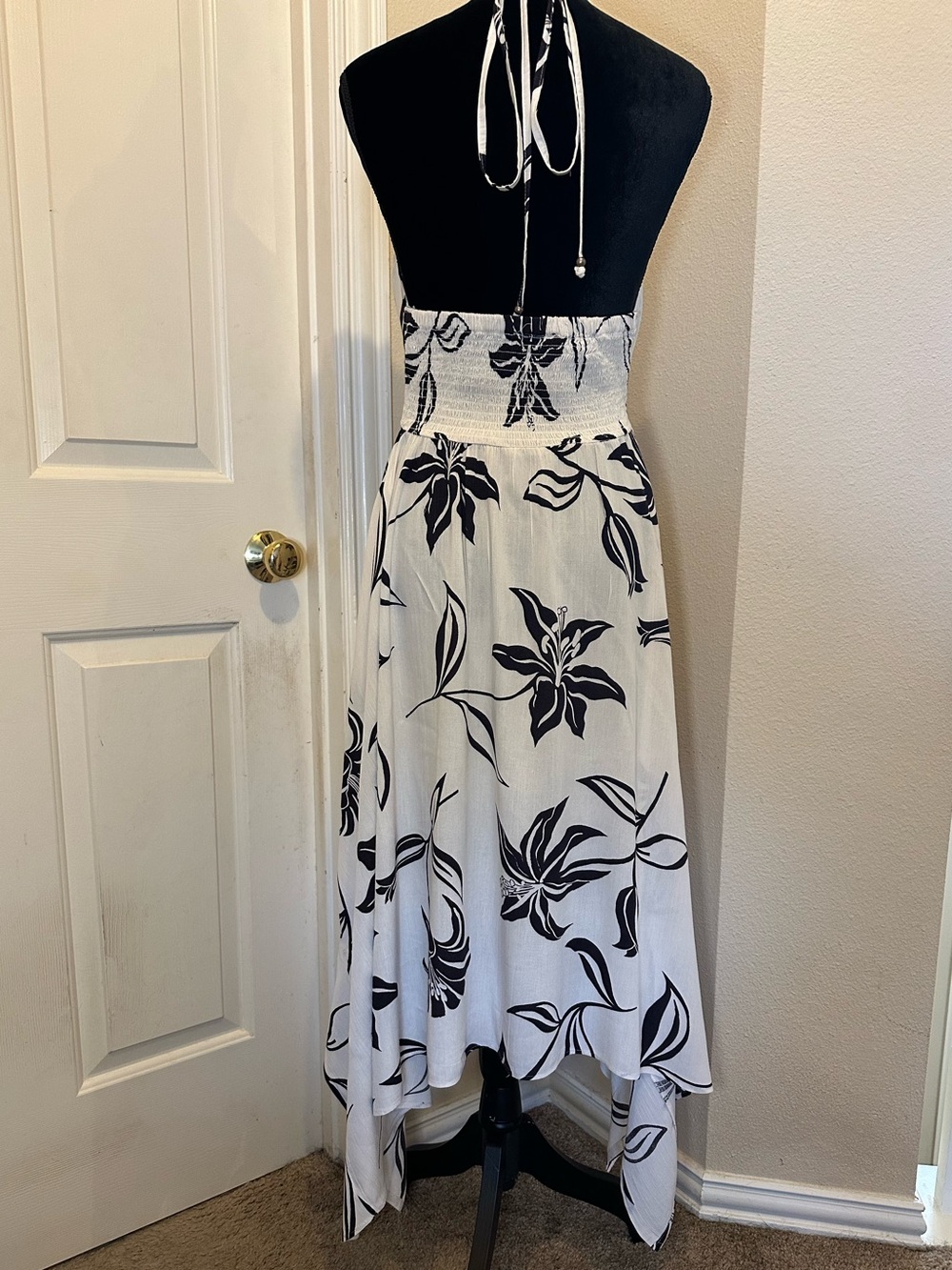 Angie Floral Halter Maxi Dress M White Black Asymmetrical Handkerchief Hem - Picture 3 of 9